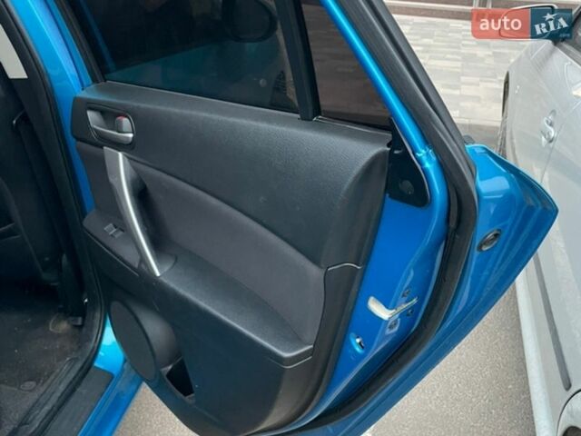 Синий Мазда 3, объемом двигателя 2.2 л и пробегом 189 тыс. км за 7200 $, фото 8 на Automoto.ua