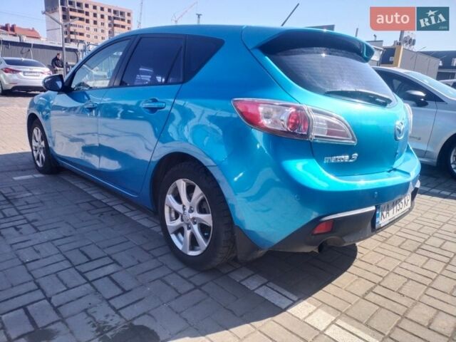 Синій Мазда 3, об'ємом двигуна 1.6 л та пробігом 105 тис. км за 8900 $, фото 1 на Automoto.ua