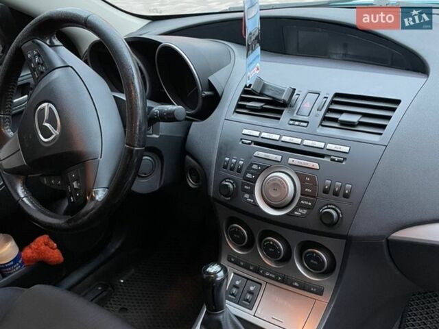 Синий Мазда 3, объемом двигателя 2.2 л и пробегом 189 тыс. км за 7200 $, фото 10 на Automoto.ua