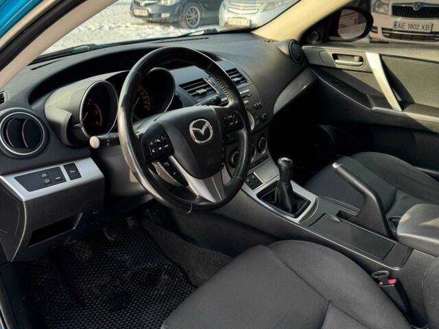 Синий Мазда 3, объемом двигателя 2.2 л и пробегом 190 тыс. км за 7650 $, фото 6 на Automoto.ua