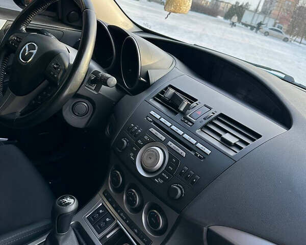 Синій Мазда 3, об'ємом двигуна 2.2 л та пробігом 190 тис. км за 7500 $, фото 8 на Automoto.ua
