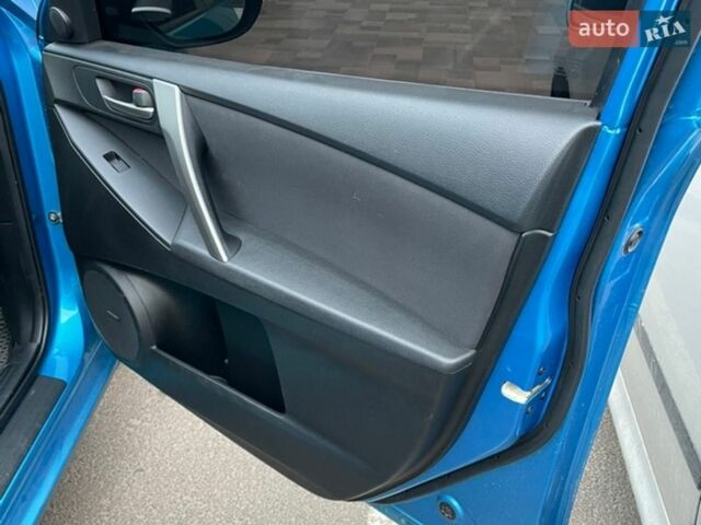 Синий Мазда 3, объемом двигателя 2.2 л и пробегом 189 тыс. км за 7200 $, фото 9 на Automoto.ua