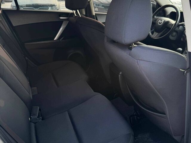 Синий Мазда 3, объемом двигателя 2.2 л и пробегом 190 тыс. км за 7650 $, фото 16 на Automoto.ua