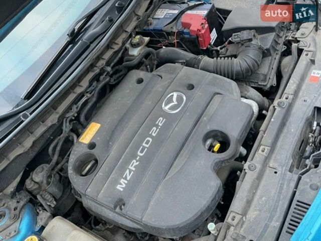 Синий Мазда 3, объемом двигателя 2.2 л и пробегом 189 тыс. км за 7200 $, фото 3 на Automoto.ua
