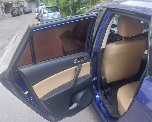 Синій Мазда 3, об'ємом двигуна 2 л та пробігом 160 тис. км за 7800 $, фото 2 на Automoto.ua