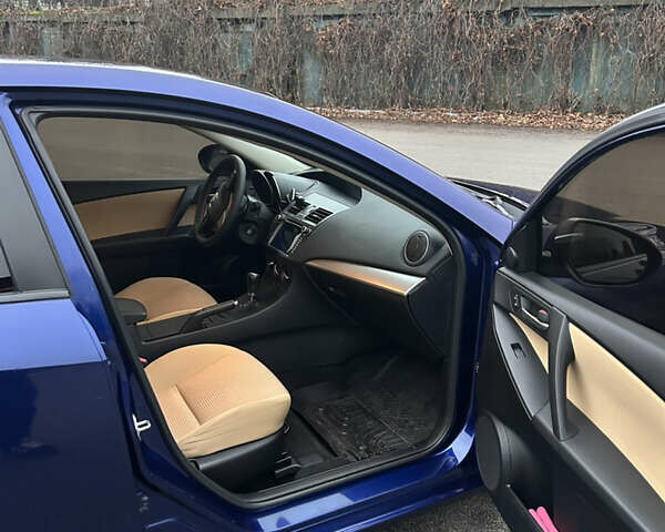 Синий Мазда 3, объемом двигателя 2 л и пробегом 165 тыс. км за 8000 $, фото 9 на Automoto.ua