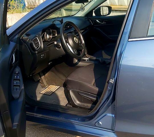 Синий Мазда 3, объемом двигателя 2 л и пробегом 180 тыс. км за 11000 $, фото 10 на Automoto.ua