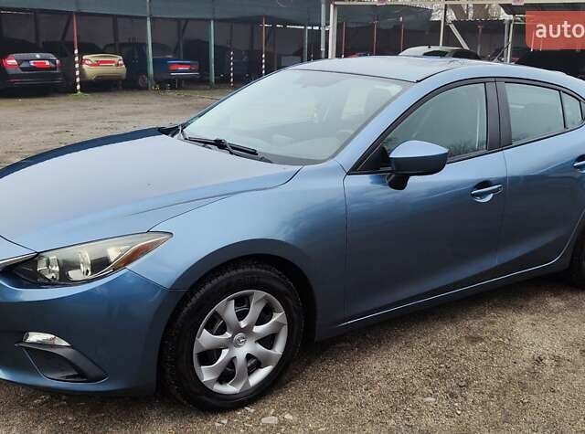 Синий Мазда 3, объемом двигателя 2 л и пробегом 111 тыс. км за 12000 $, фото 1 на Automoto.ua