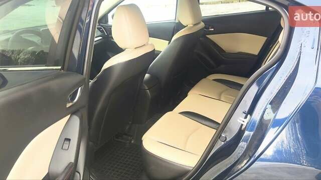 Синий Мазда 3, объемом двигателя 2.19 л и пробегом 235 тыс. км за 9100 $, фото 11 на Automoto.ua