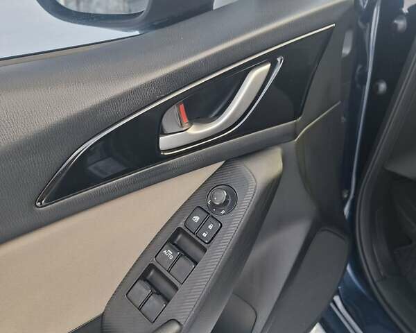 Синий Мазда 3, объемом двигателя 2 л и пробегом 184 тыс. км за 9600 $, фото 15 на Automoto.ua
