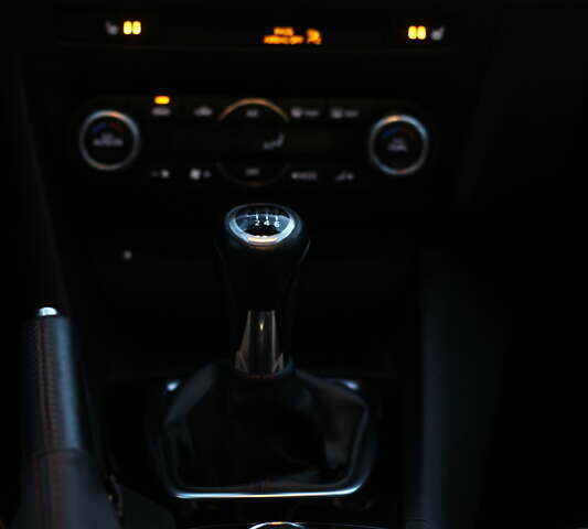 Синий Мазда 3, объемом двигателя 2.49 л и пробегом 152 тыс. км за 11500 $, фото 30 на Automoto.ua