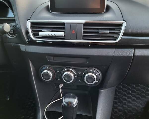 Синий Мазда 3, объемом двигателя 2 л и пробегом 193 тыс. км за 9500 $, фото 15 на Automoto.ua