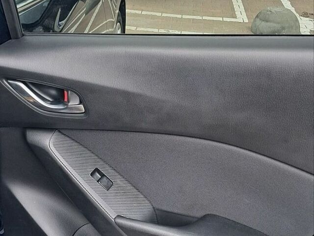 Синій Мазда 3, об'ємом двигуна 2.2 л та пробігом 259 тис. км за 10900 $, фото 10 на Automoto.ua