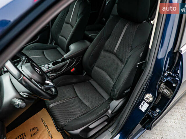 Синий Мазда 3, объемом двигателя 1.5 л и пробегом 86 тыс. км за 14953 $, фото 8 на Automoto.ua