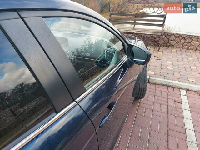 Синий Мазда 3, объемом двигателя 2.19 л и пробегом 200 тыс. км за 14500 $, фото 17 на Automoto.ua