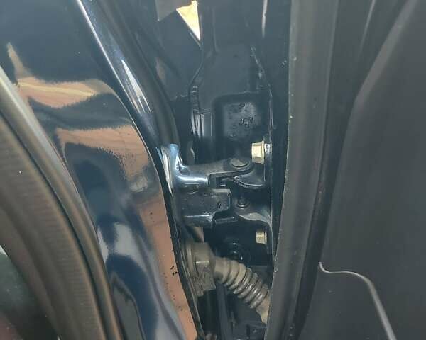 Синий Мазда 3, объемом двигателя 2.19 л и пробегом 200 тыс. км за 14500 $, фото 23 на Automoto.ua