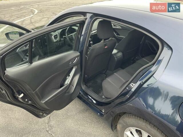 Синий Мазда 3, объемом двигателя 1.5 л и пробегом 94 тыс. км за 16000 $, фото 20 на Automoto.ua