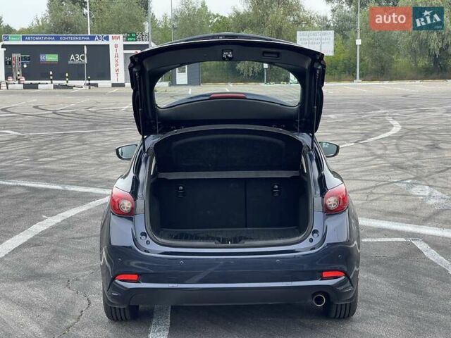 Синий Мазда 3, объемом двигателя 1.5 л и пробегом 94 тыс. км за 16000 $, фото 17 на Automoto.ua