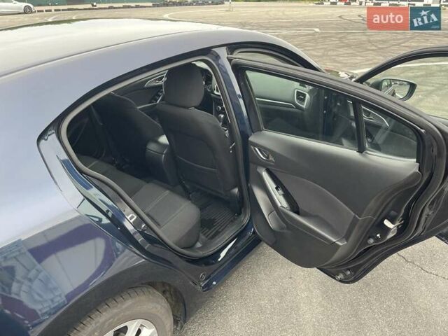 Синий Мазда 3, объемом двигателя 1.5 л и пробегом 94 тыс. км за 16000 $, фото 24 на Automoto.ua