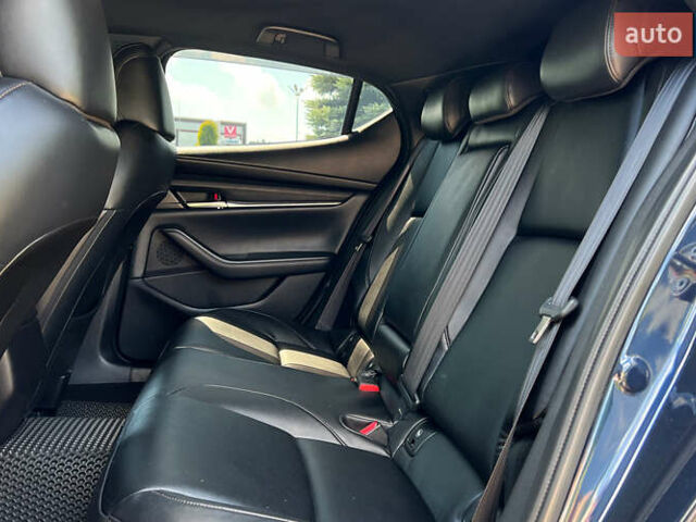 Мазда 3 2019 в Львове на Automoto.ua Синий Мазда 3, объемом двигателя 2.49 л и пробегом 65 тыс. км за 15500 $, фото 23 на Automoto.ua