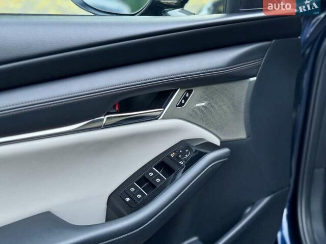 Мазда 3 2019 в Киеве на Automoto.ua Синий Мазда 3, объемом двигателя 2.5 л и пробегом 113 тыс. км за 16500 $, фото 15 на Automoto.ua