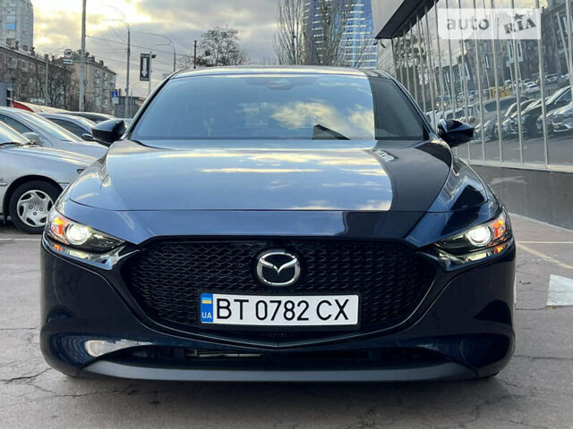 Синий Мазда 3, объемом двигателя 2.5 л и пробегом 35 тыс. км за 17999 $, фото 1 на Automoto.ua