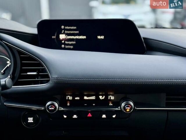 Мазда 3 2019 в Киеве на Automoto.ua Синий Мазда 3, объемом двигателя 2.5 л и пробегом 113 тыс. км за 16500 $, фото 30 на Automoto.ua