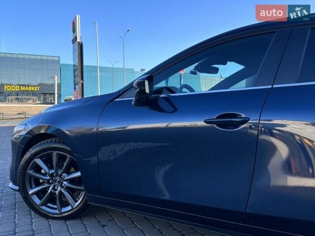 Синий Мазда 3, объемом двигателя 2.49 л и пробегом 80 тыс. км за 18000 $, фото 5 на Automoto.ua