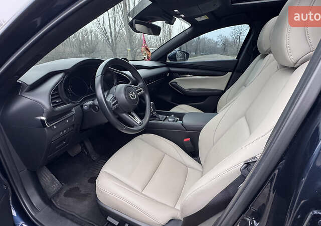 Синий Мазда 3, объемом двигателя 2.49 л и пробегом 8 тыс. км за 19999 $, фото 35 на Automoto.ua