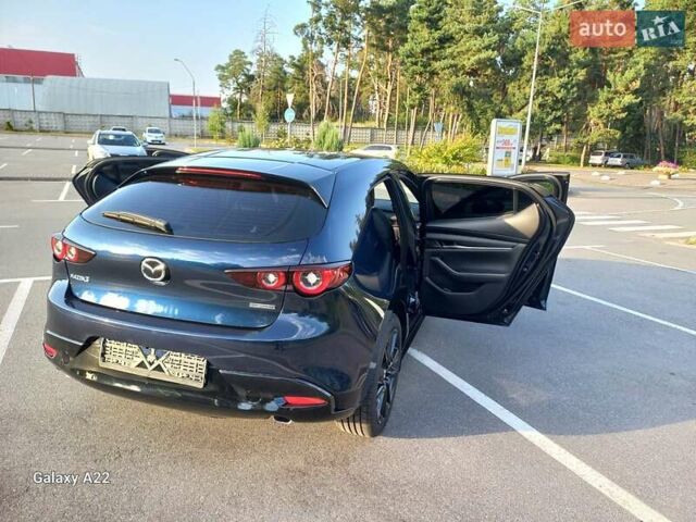 Синий Мазда 3, объемом двигателя 2.5 л и пробегом 8 тыс. км за 21999 $, фото 4 на Automoto.ua