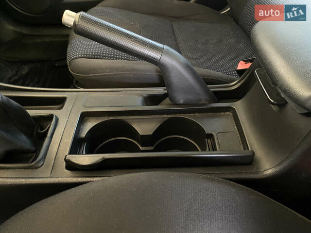 Мазда 3 2004 в Мукачеве на Automoto.ua Синий Мазда 3, объемом двигателя 1.6 л и пробегом 300 тыс. км за 2999 $, фото 32 на Automoto.ua