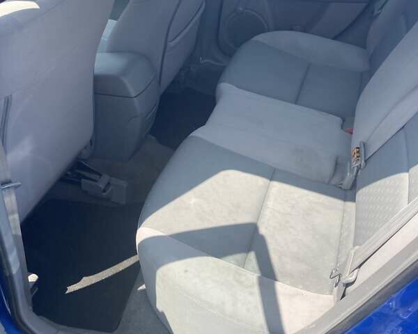 Синий Мазда 3, объемом двигателя 1.6 л и пробегом 233 тыс. км за 3550 $, фото 7 на Automoto.ua