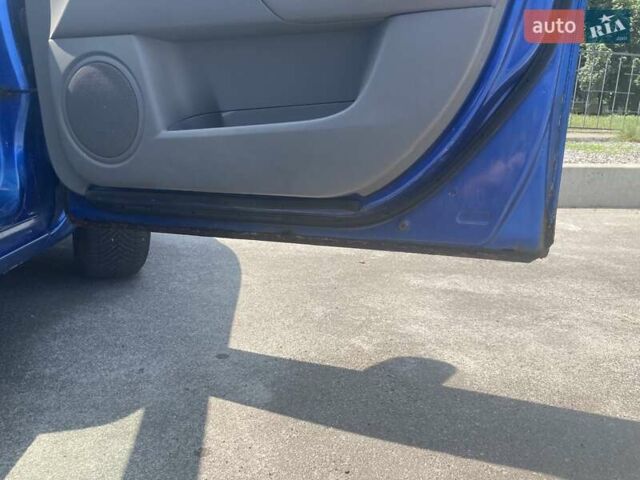 Синий Мазда 3, объемом двигателя 1.6 л и пробегом 233 тыс. км за 3550 $, фото 12 на Automoto.ua