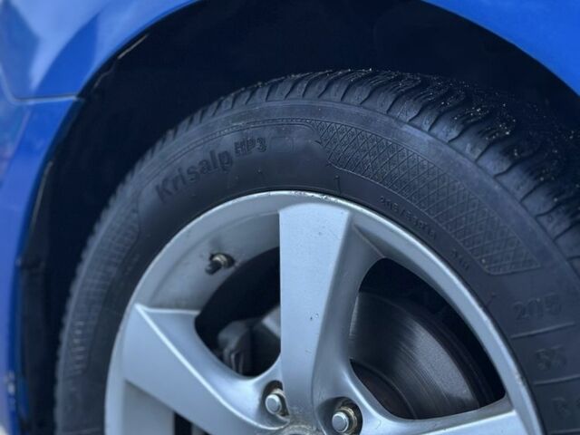 Синій Мазда 3, об'ємом двигуна 1.6 л та пробігом 330 тис. км за 4399 $, фото 7 на Automoto.ua