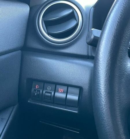 Синий Мазда 3, объемом двигателя 1.56 л и пробегом 287 тыс. км за 4500 $, фото 15 на Automoto.ua