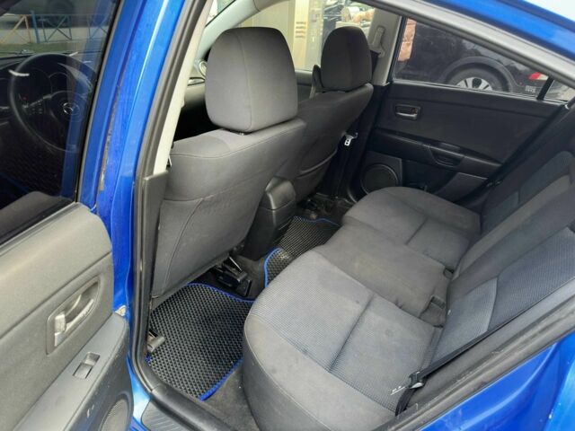 Синій Мазда 3, об'ємом двигуна 1.6 л та пробігом 250 тис. км за 4200 $, фото 5 на Automoto.ua