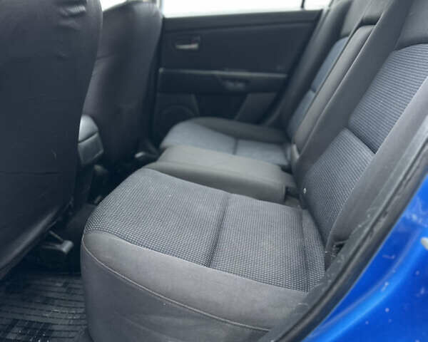 Синий Мазда 3, объемом двигателя 1.6 л и пробегом 369 тыс. км за 3200 $, фото 16 на Automoto.ua