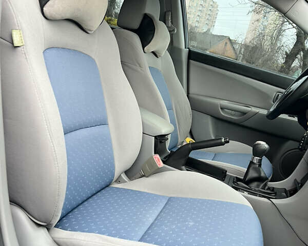 Синій Мазда 3, об'ємом двигуна 1.6 л та пробігом 228 тис. км за 4350 $, фото 20 на Automoto.ua