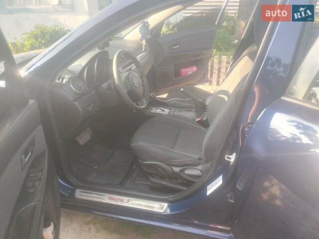 Синий Мазда 3, объемом двигателя 2 л и пробегом 400 тыс. км за 5400 $, фото 4 на Automoto.ua