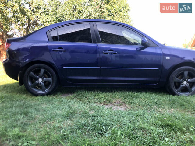 Синий Мазда 3, объемом двигателя 1.6 л и пробегом 175 тыс. км за 3500 $, фото 1 на Automoto.ua