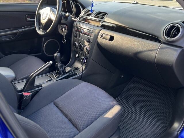 Синій Мазда 3, об'ємом двигуна 1.6 л та пробігом 325 тис. км за 4000 $, фото 8 на Automoto.ua