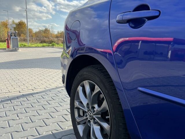 Синій Мазда 3, об'ємом двигуна 1.6 л та пробігом 325 тис. км за 4000 $, фото 9 на Automoto.ua