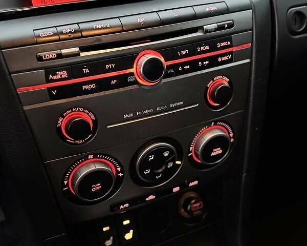 Синій Мазда 3, об'ємом двигуна 1.6 л та пробігом 222 тис. км за 3700 $, фото 4 на Automoto.ua