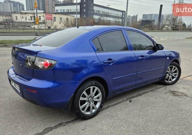 Синій Мазда 3, об'ємом двигуна 1.6 л та пробігом 162 тис. км за 5499 $, фото 4 на Automoto.ua