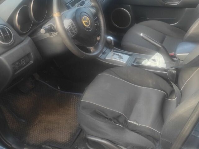 Синий Мазда 3, объемом двигателя 1.6 л и пробегом 440 тыс. км за 3500 $, фото 3 на Automoto.ua