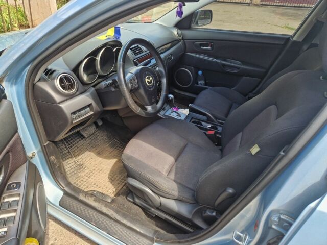 Синий Мазда 3, объемом двигателя 1.6 л и пробегом 158 тыс. км за 5000 $, фото 5 на Automoto.ua