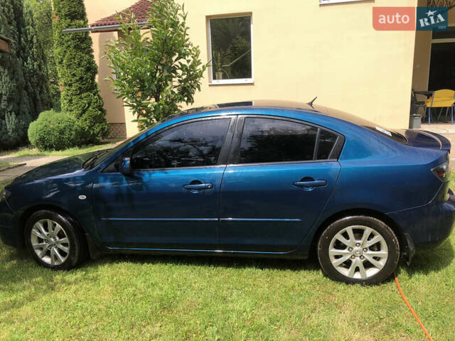 Синий Мазда 3, объемом двигателя 1.6 л и пробегом 90 тыс. км за 5000 $, фото 1 на Automoto.ua