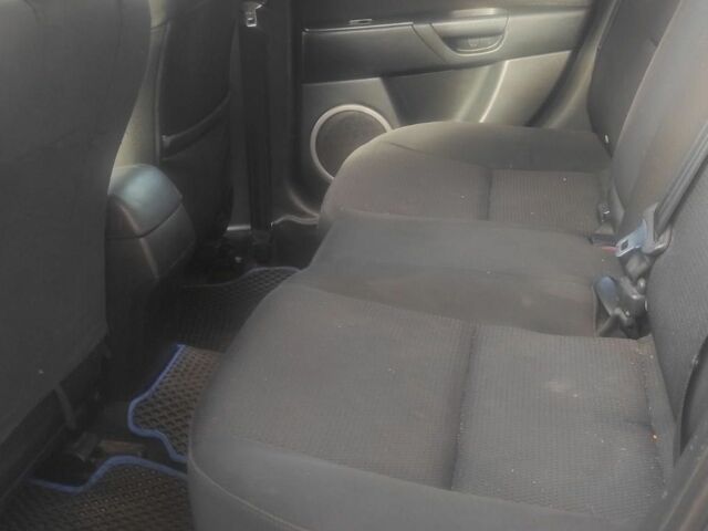 Синий Мазда 3, объемом двигателя 1.6 л и пробегом 440 тыс. км за 3500 $, фото 4 на Automoto.ua