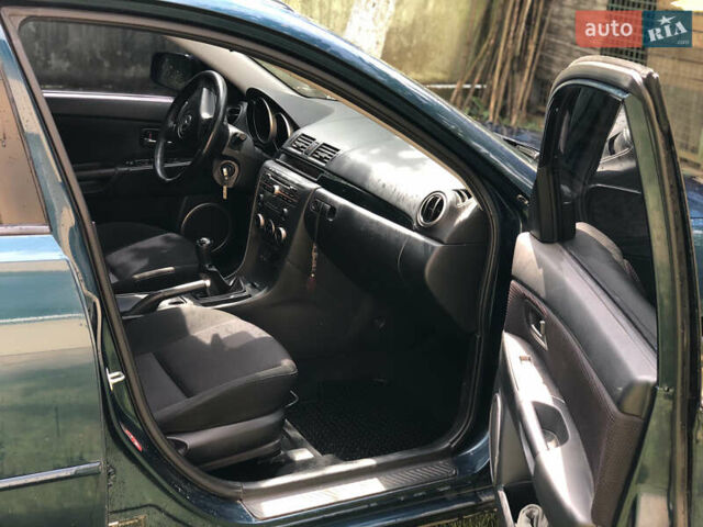 Синий Мазда 3, объемом двигателя 1.6 л и пробегом 90 тыс. км за 5000 $, фото 5 на Automoto.ua