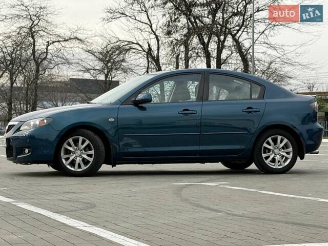 Синий Мазда 3, объемом двигателя 1.6 л и пробегом 150 тыс. км за 7200 $, фото 3 на Automoto.ua